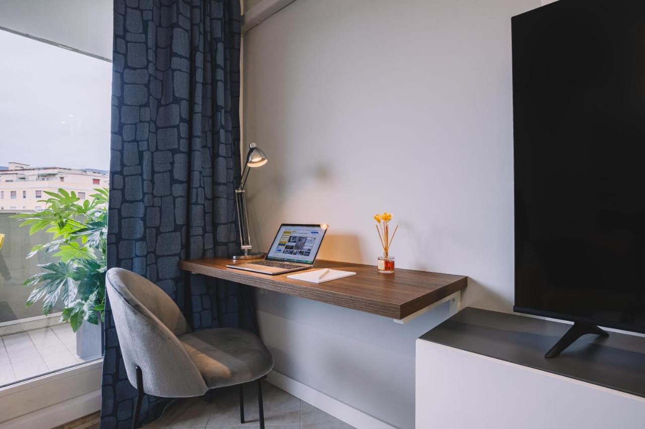 Esclusiva Suite Con Terrazza/Ultra Wi-Fi/Free Park Triest Exterior foto